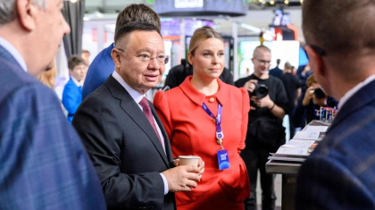 Посещение_стенда_ПИК_Корунд_Министром_ЖХК_РФ